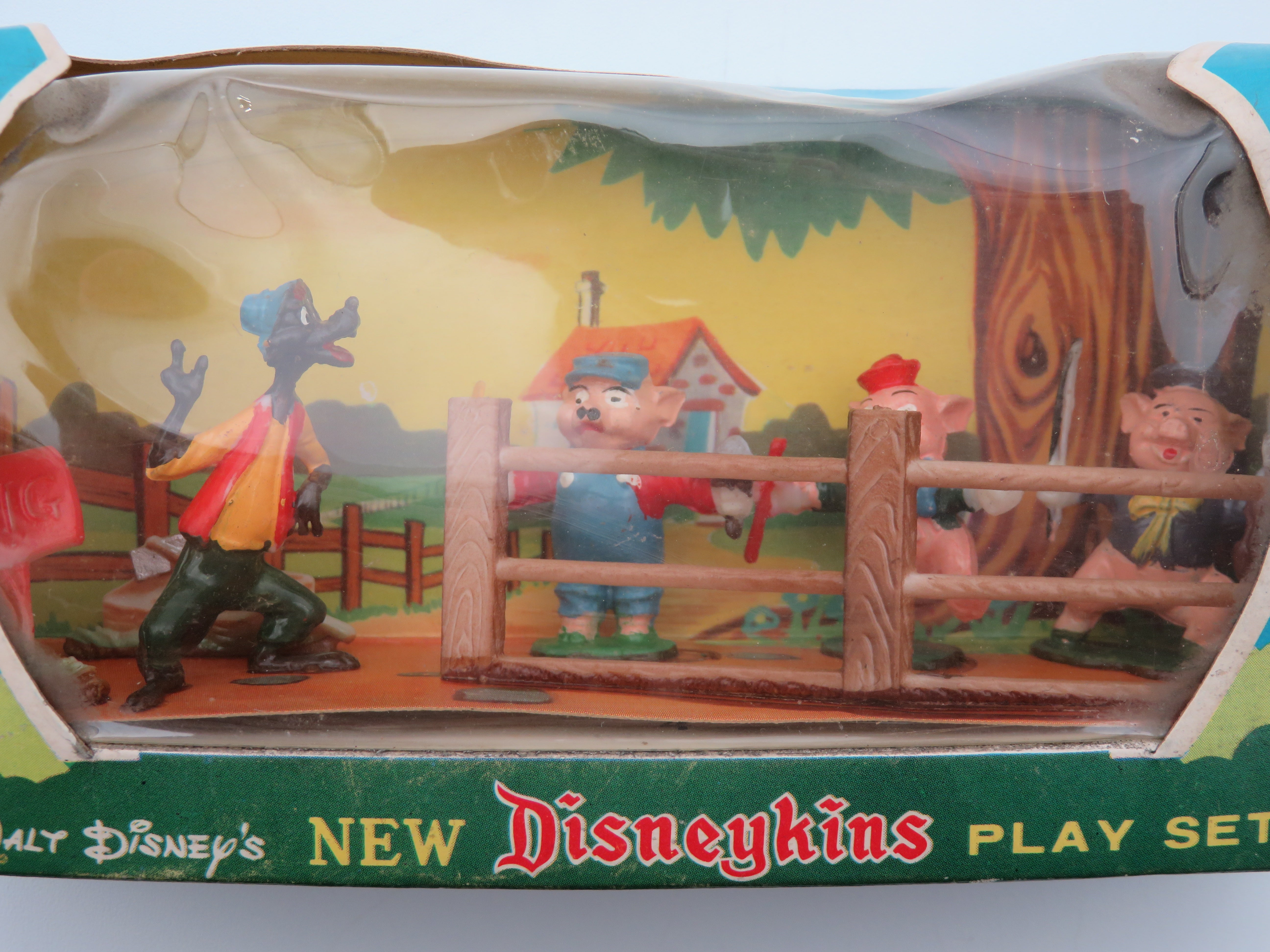 VINTAGE Disneykins Three Little Pigs Play Set - Louis Marx & Co./Marx Toys (c. 1960s) Collectibles